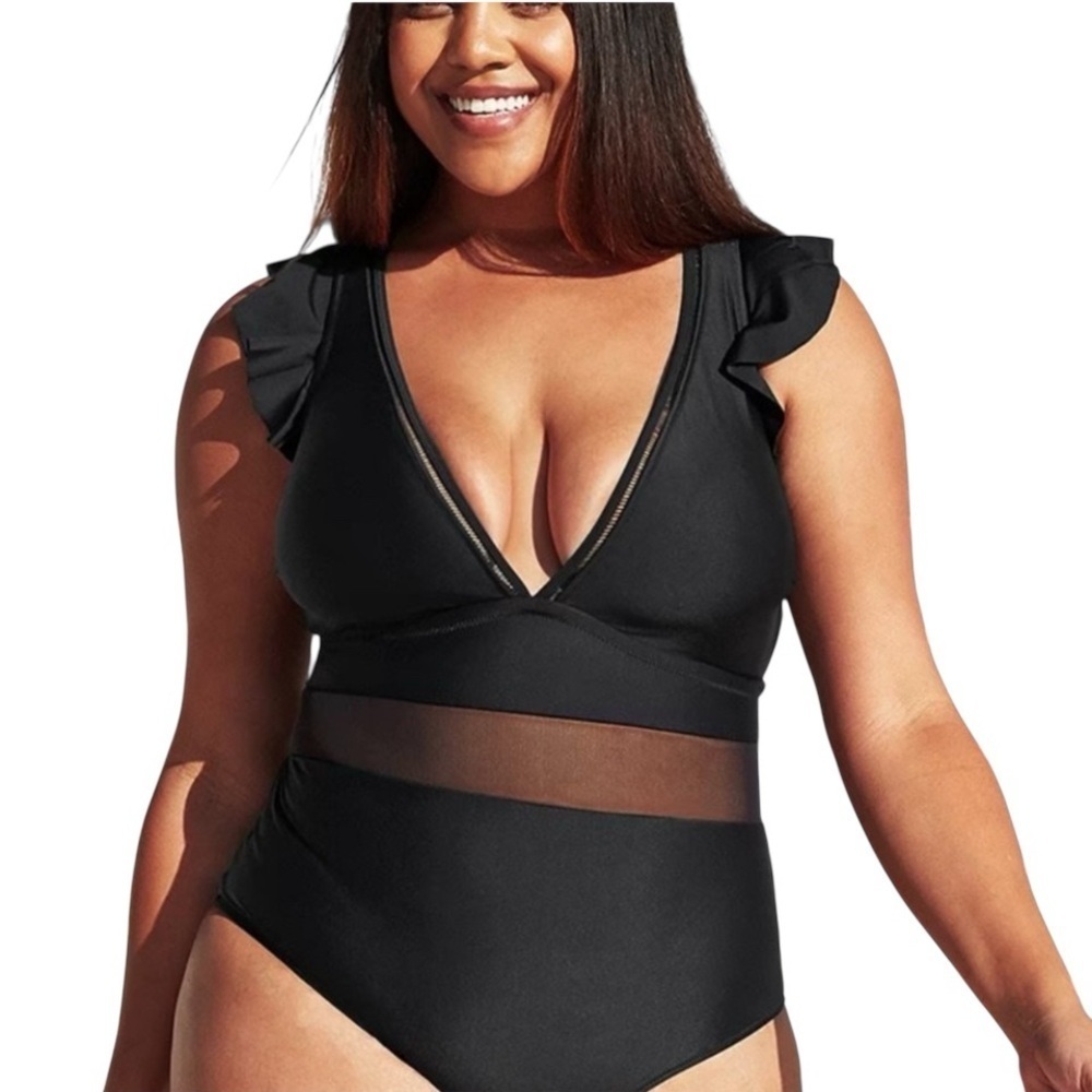 🏷️ CUPSHE Black Ruffle Plunge Neck Plus Size Swimsuit Black Size 0X #00110